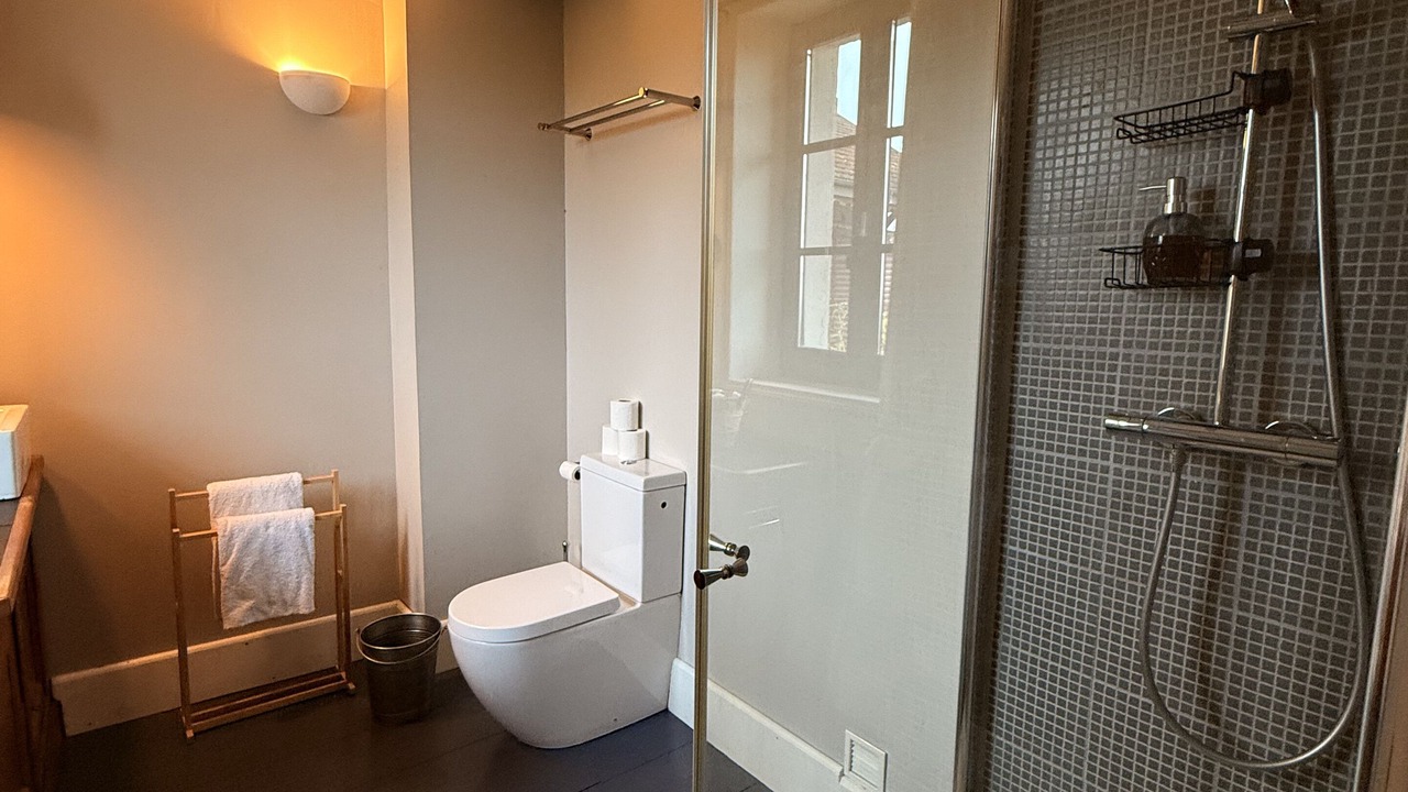 Photo of Bathroom in Etrembieres