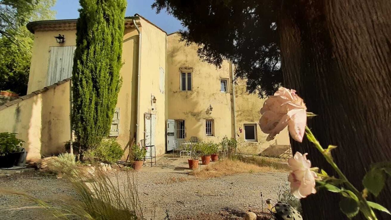 Photo of Others in Villeneuve