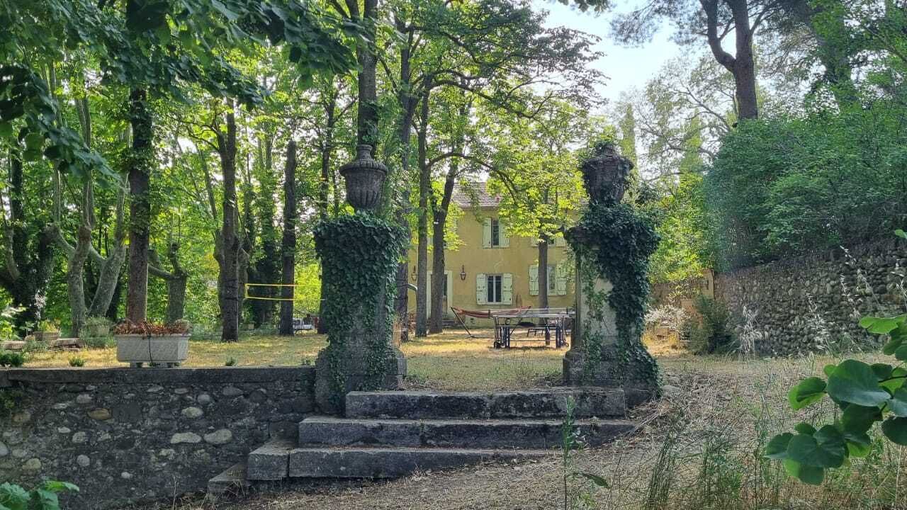 Photo of Others in Villeneuve