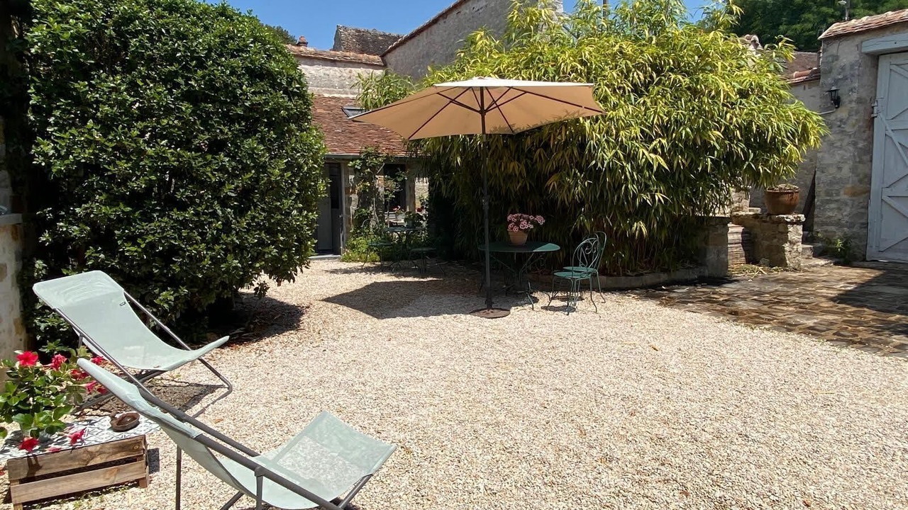 Photo of Patio Balcony in Montigny-sur-Loing