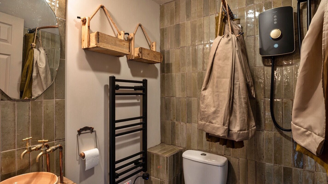 Photo of Bathroom in The Lizard