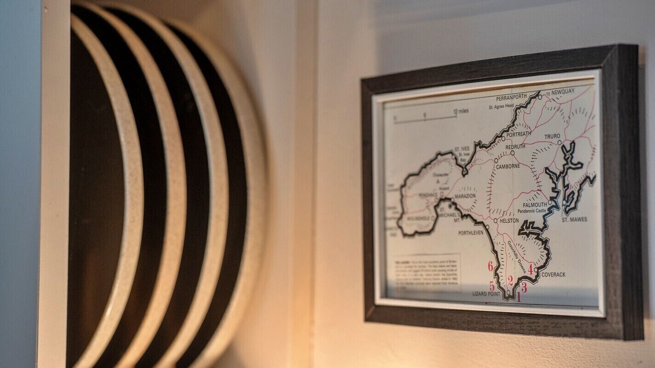 Photo of Others in The Lizard