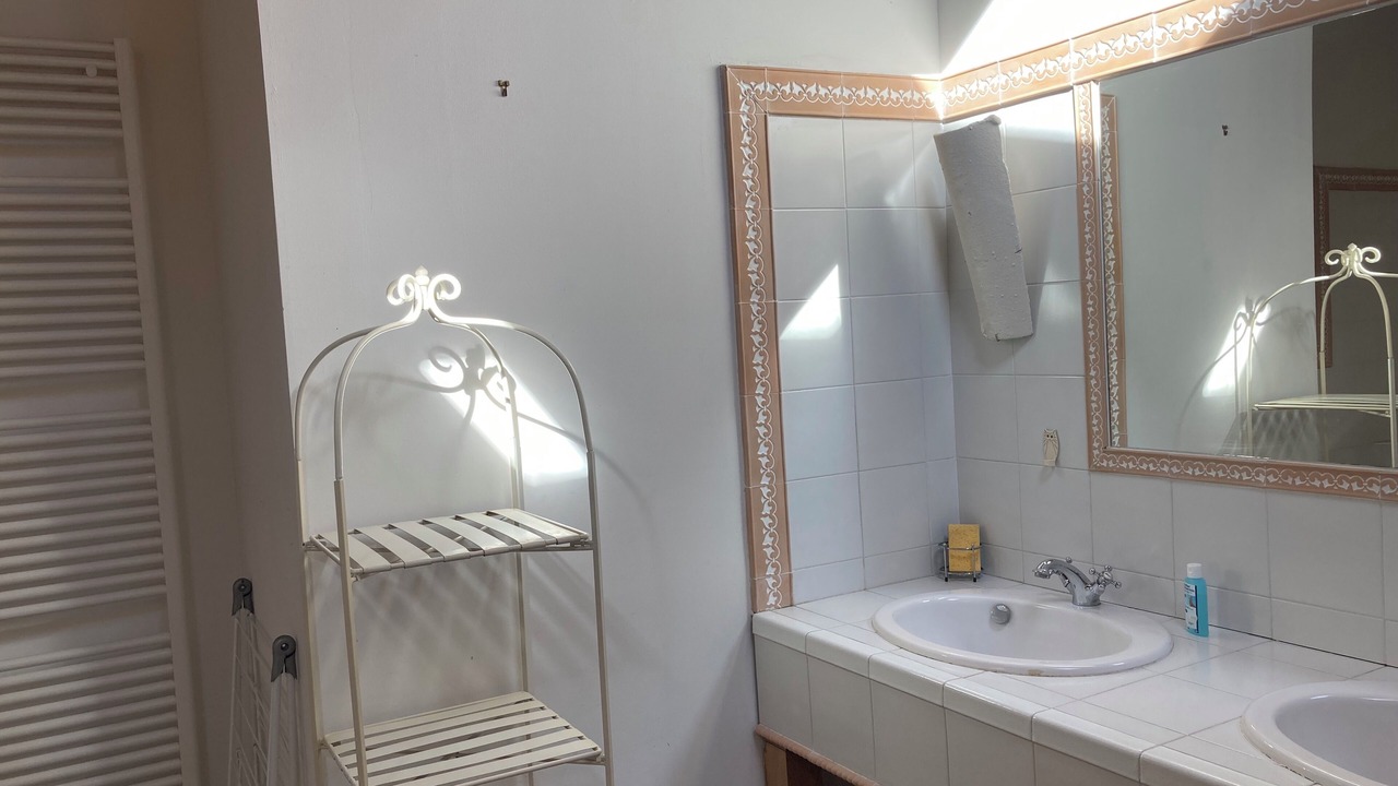 Photo of Bathroom in Saint-Hippolyte-du-Fort