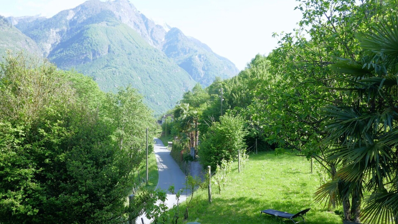 Photo of Others in Semione