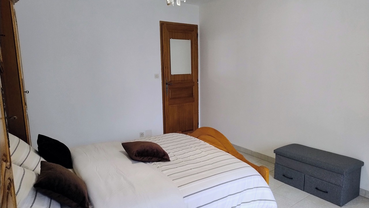 Photo of Bedroom in Lormes