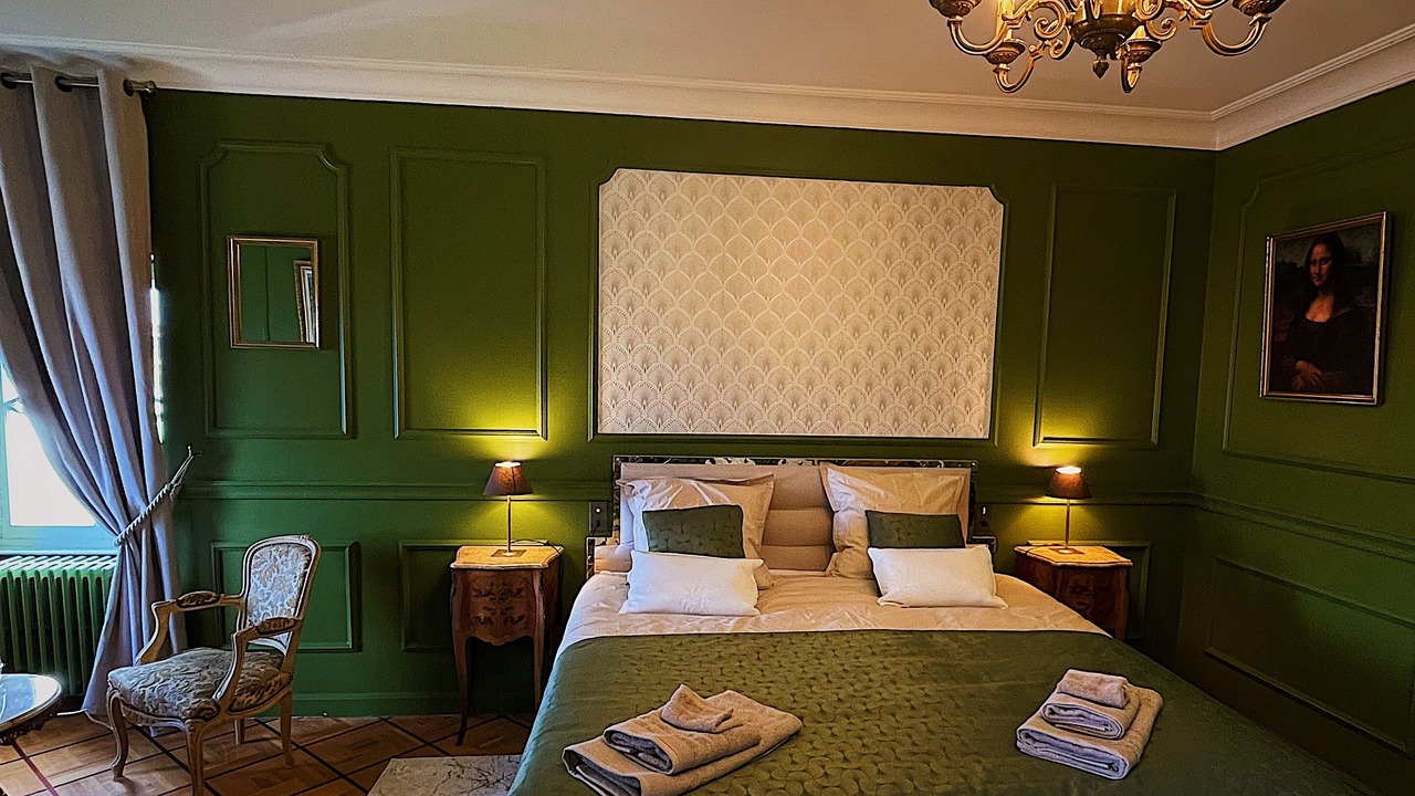 Photo of Bedroom in Saint-Genest-Lerpt