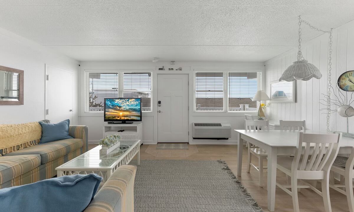 Photo of Livingroom in Avalon