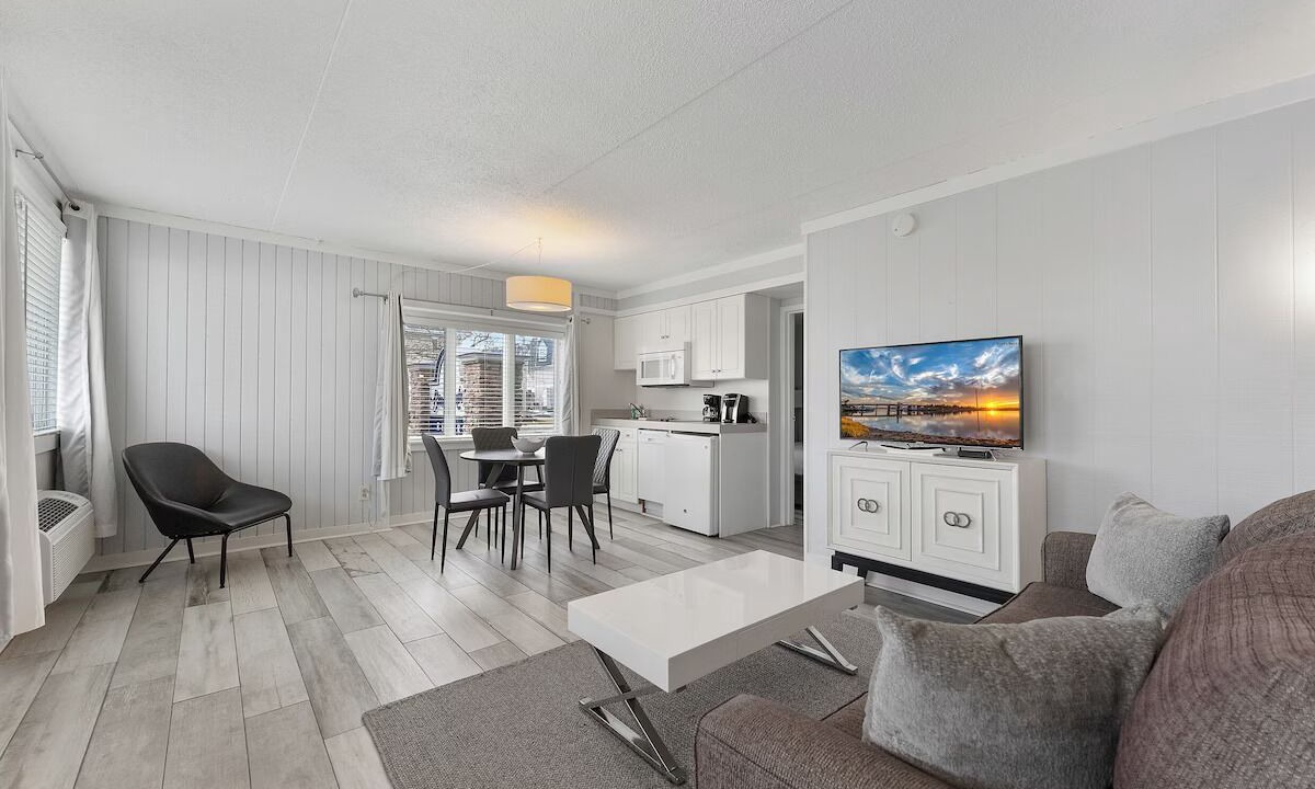 Photo of Livingroom in Avalon