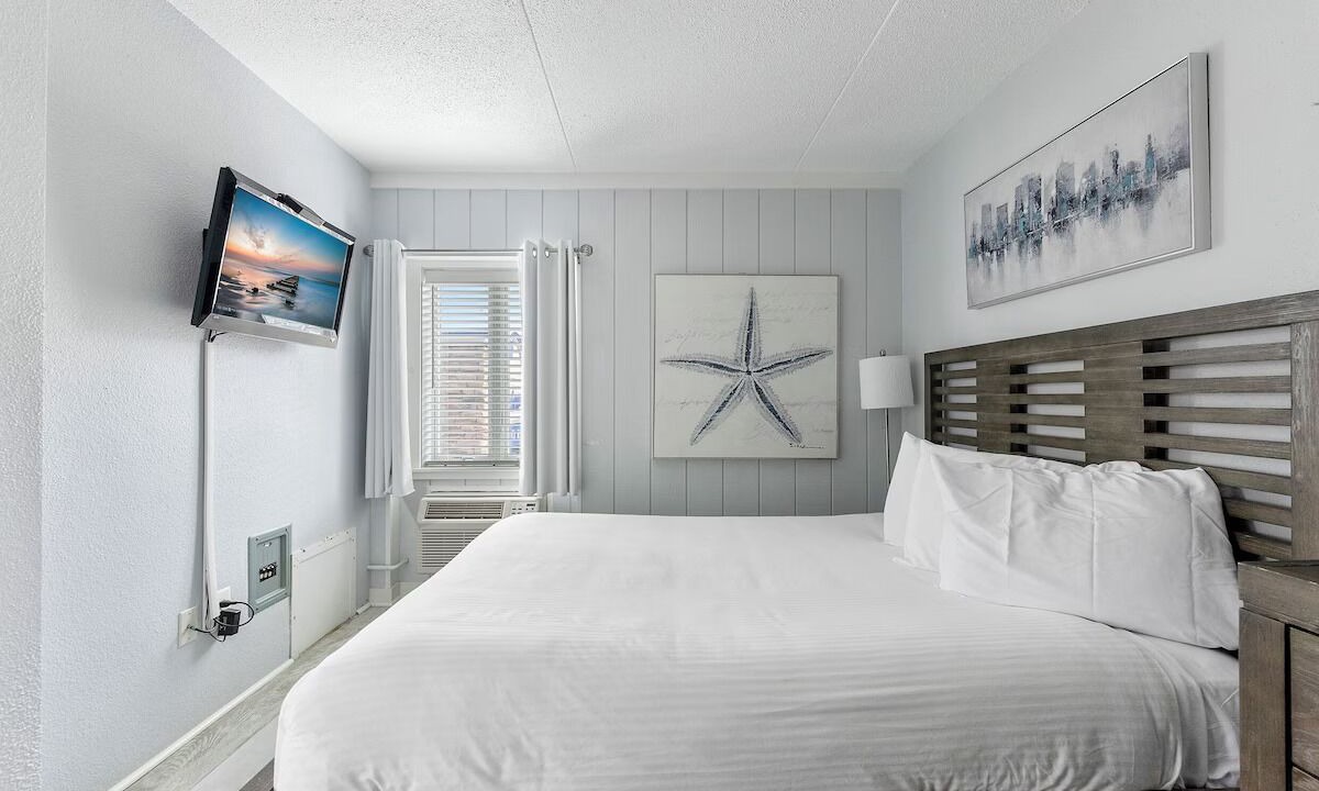 Photo of Bedroom in Avalon