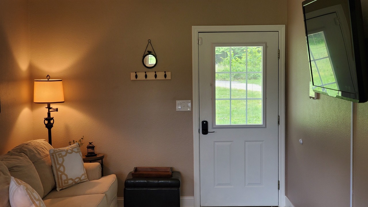 Photo of Bedroom in Glaze