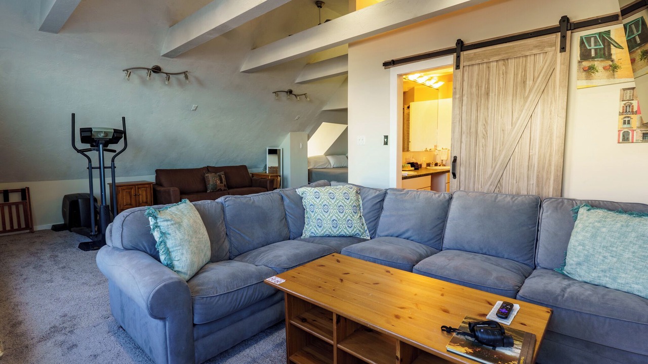 Photo of Livingroom in Revere