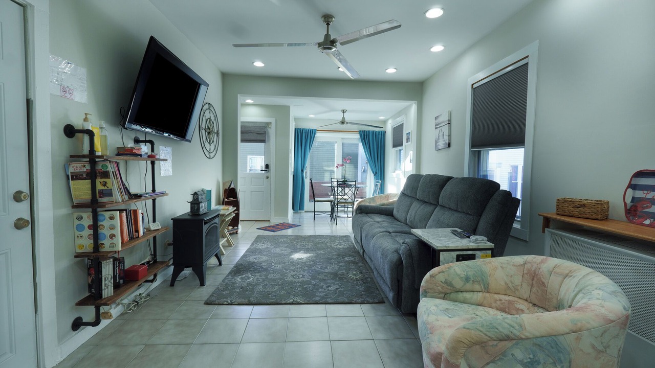 Photo of Livingroom in Revere