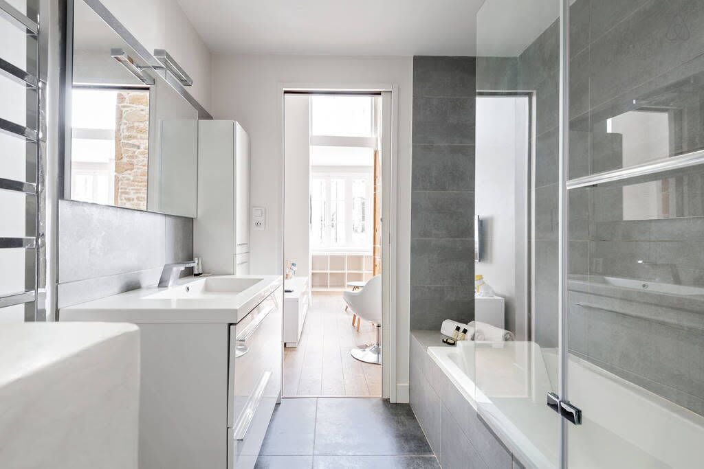 Photo of Bathroom in Bellecour - Hotel Dieu