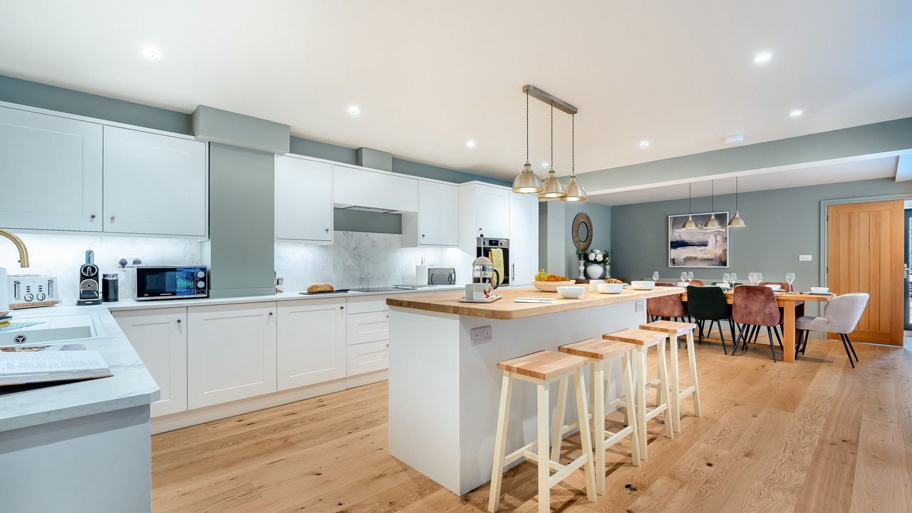 Photo of Kitchen in Ewhurst Green