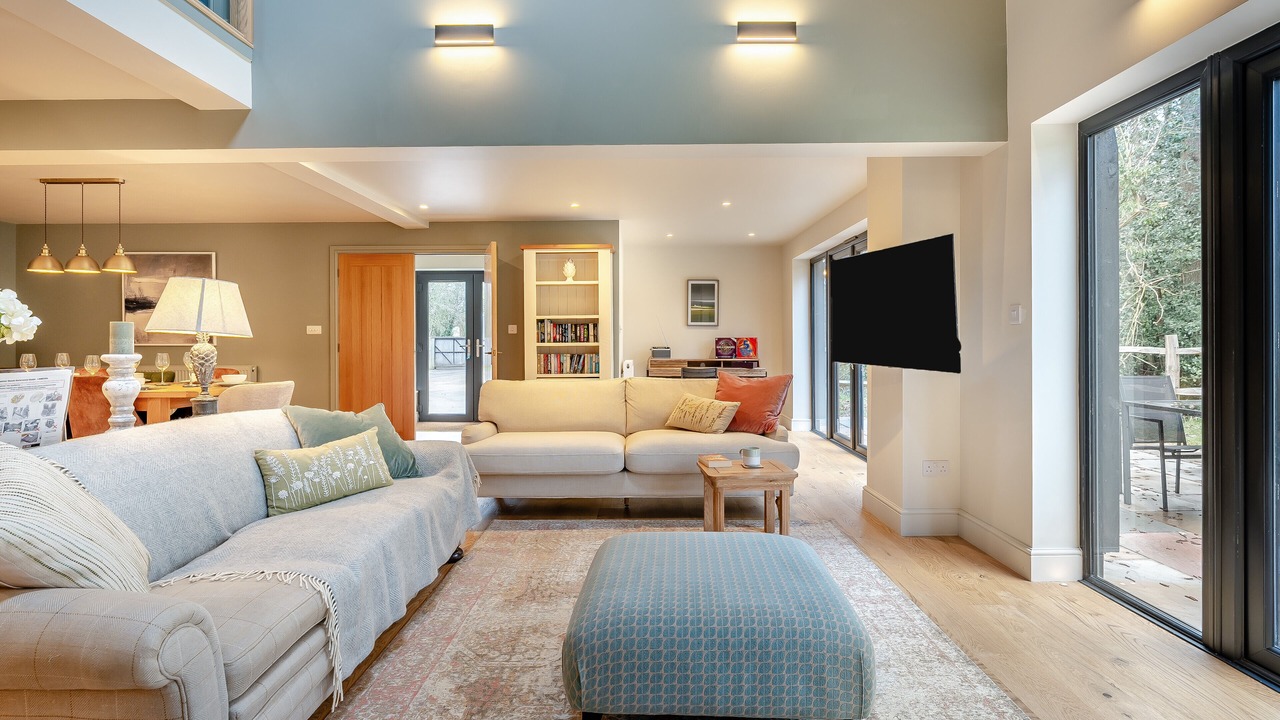 Photo of Livingroom in Ewhurst Green