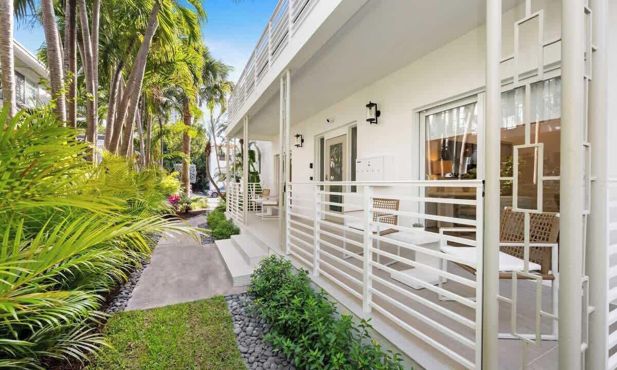 Photo of Patio Balcony in West Avenue