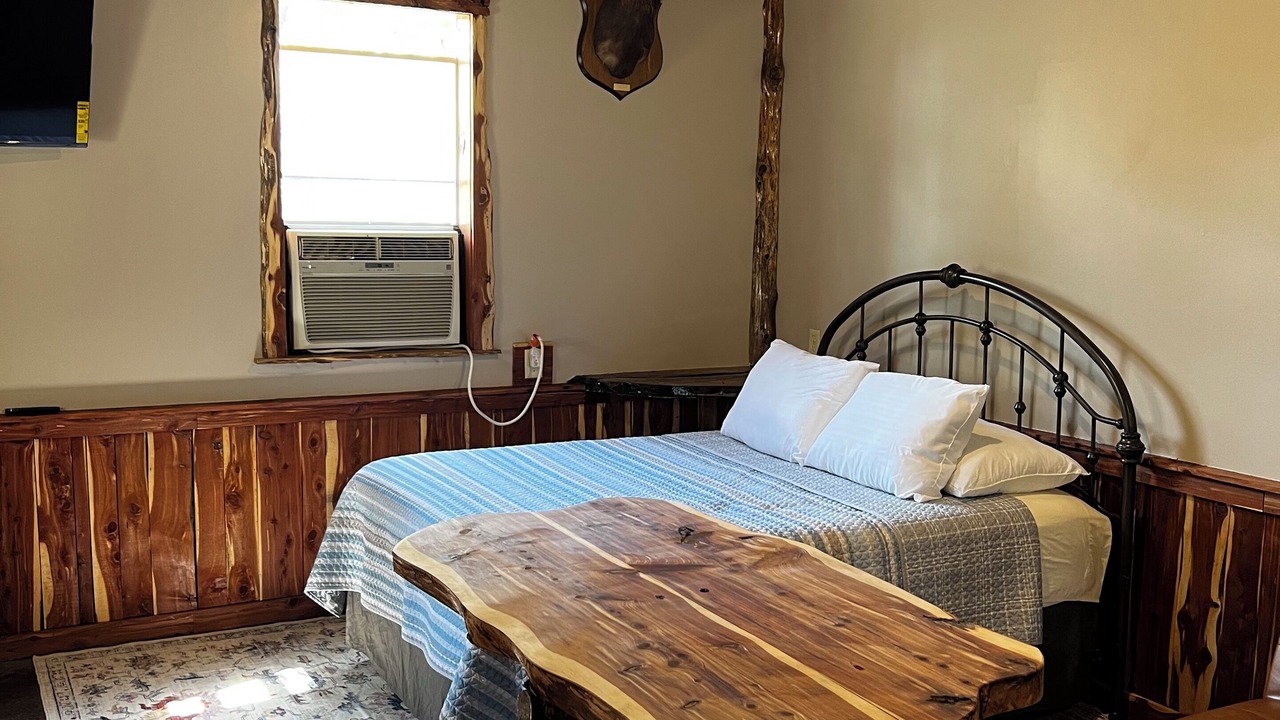 Photo of Bedroom in Perry