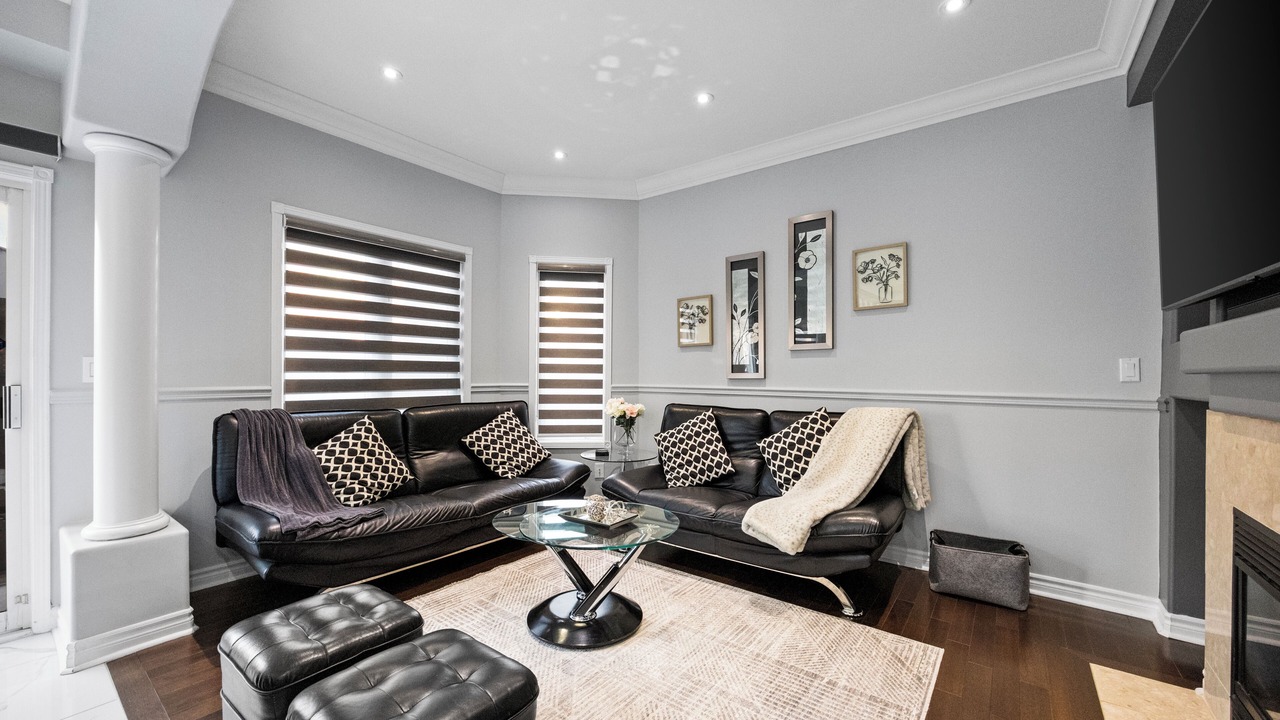Photo of Livingroom in Meadowvale Village