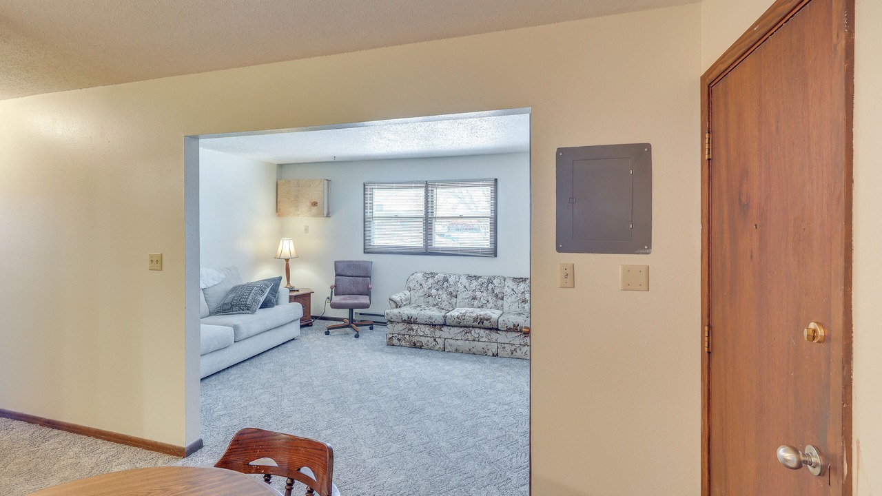 Photo of Livingroom in Pierre