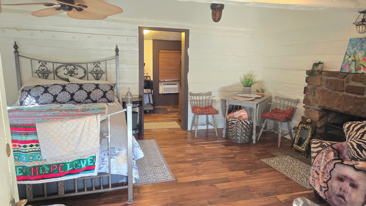 Photo of Bedroom in Broken Arrow