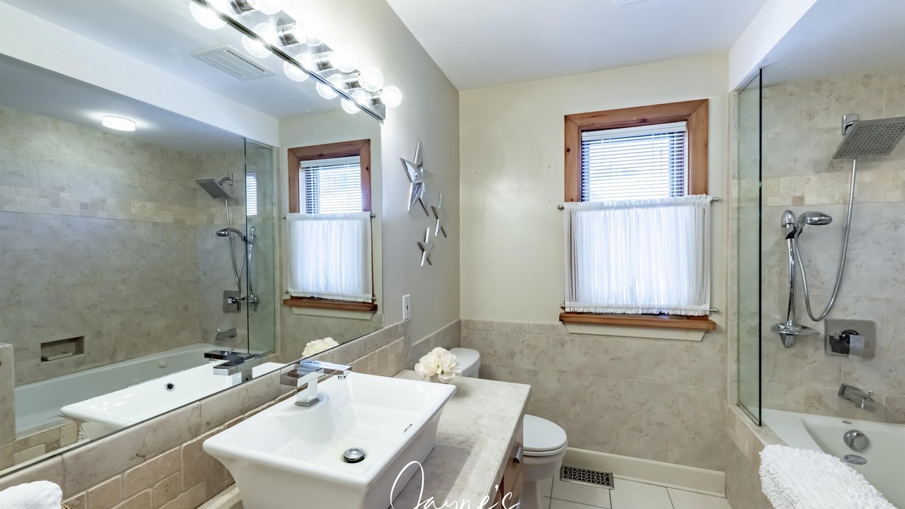 Photo of Bathroom in Bracebridge
