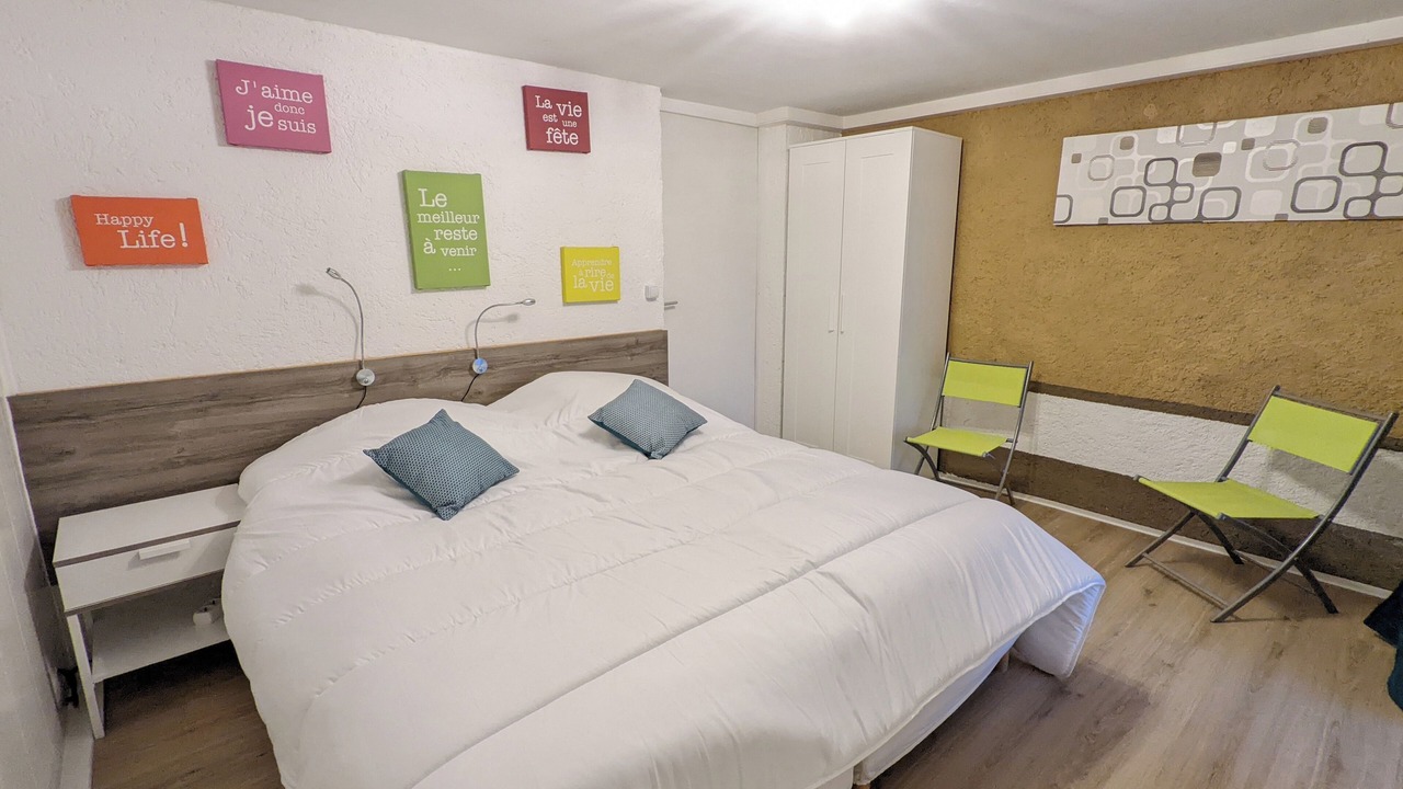 Photo of Bedroom in Carlus