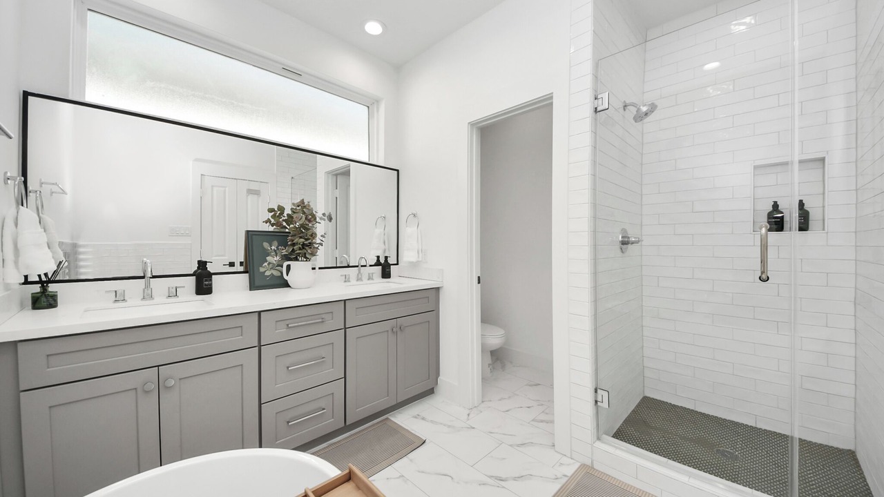 Photo of Bathroom in South Central Houston