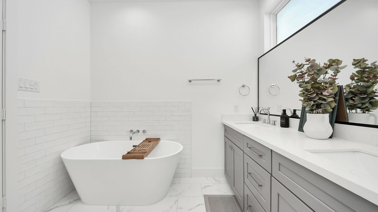 Photo of Bathroom in South Central Houston