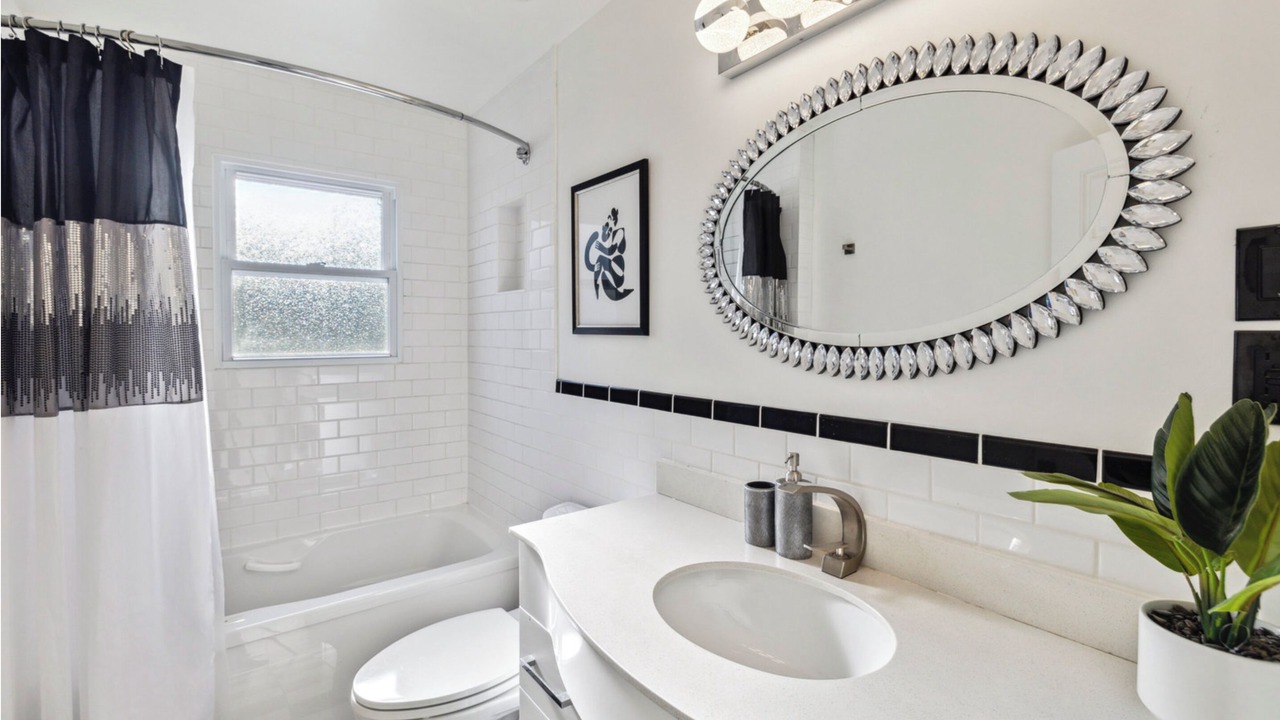 Photo of Bathroom in Crystal Beach
