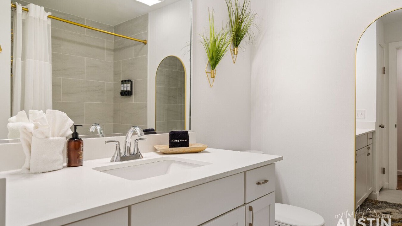 Photo of Bathroom in Brentwood