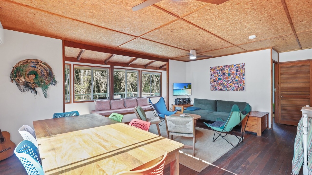 Photo of Livingroom in Amity Point