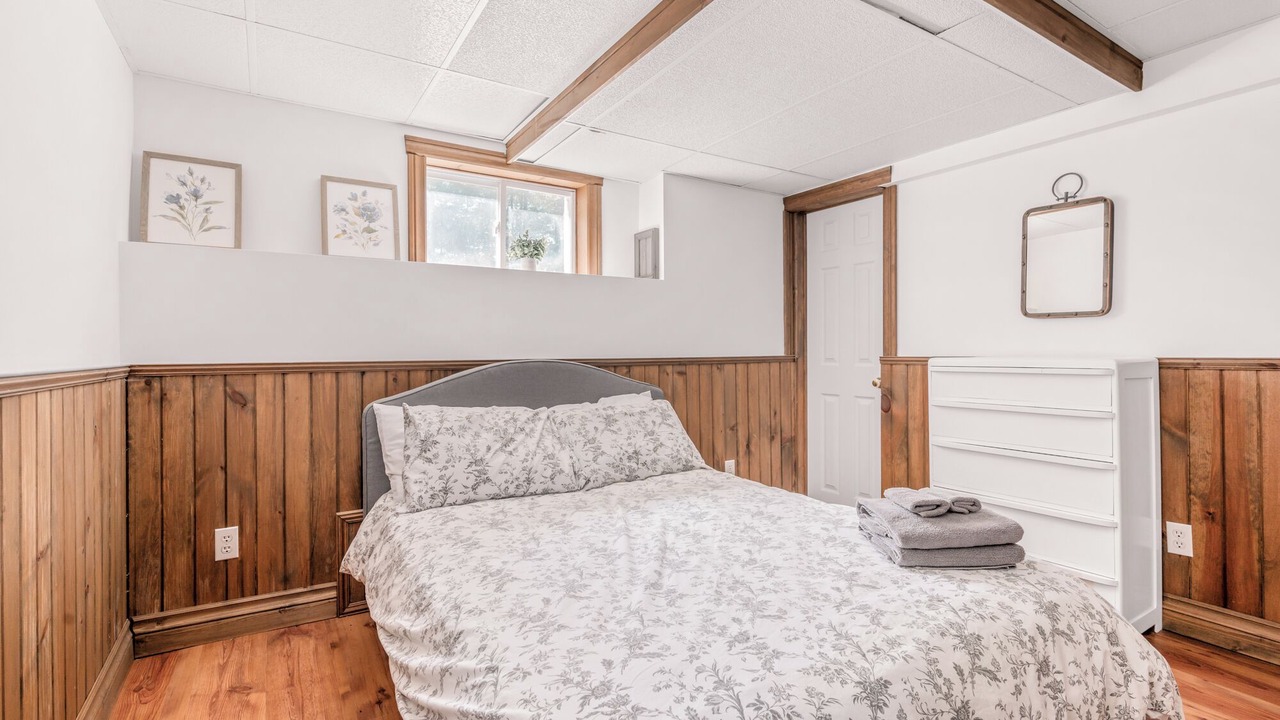 Photo of Bedroom in Mandeville