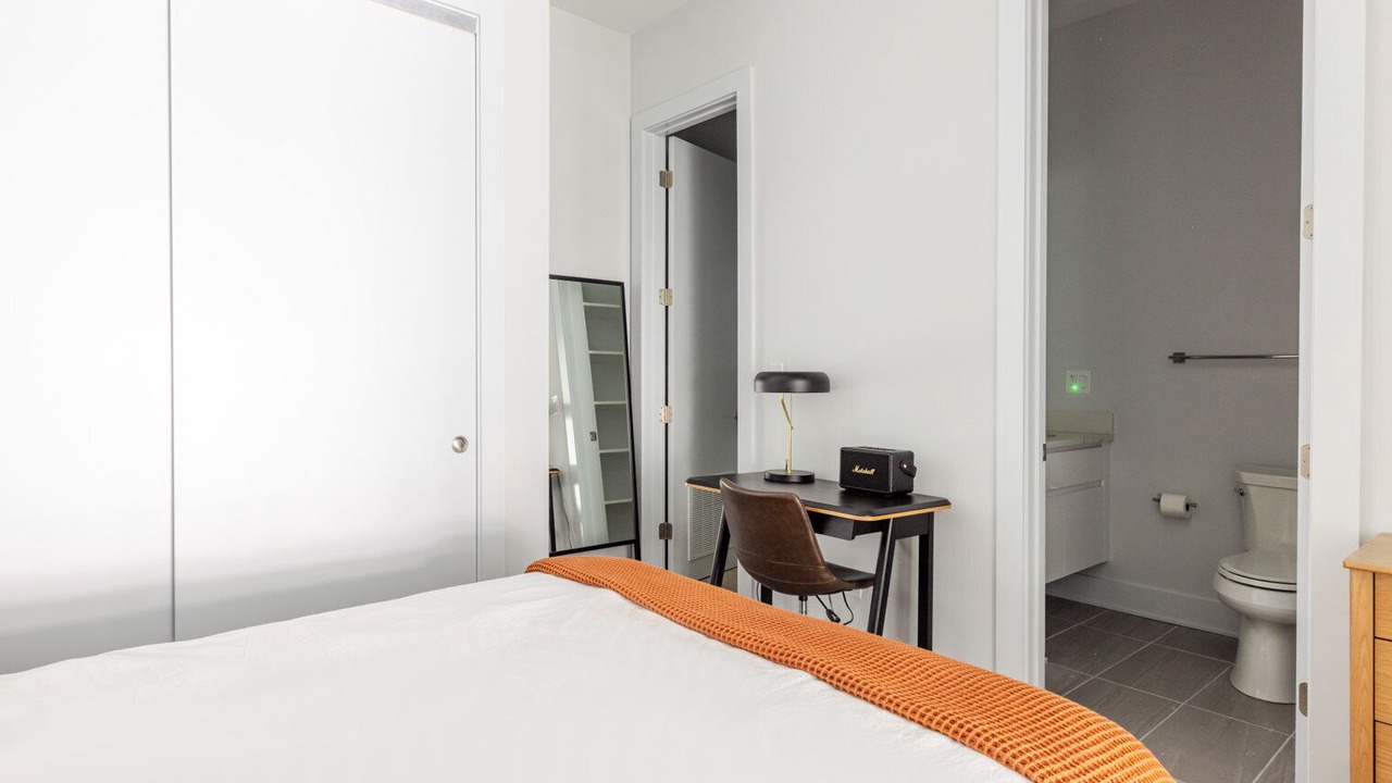Photo of Bedroom in Downtown Chicago