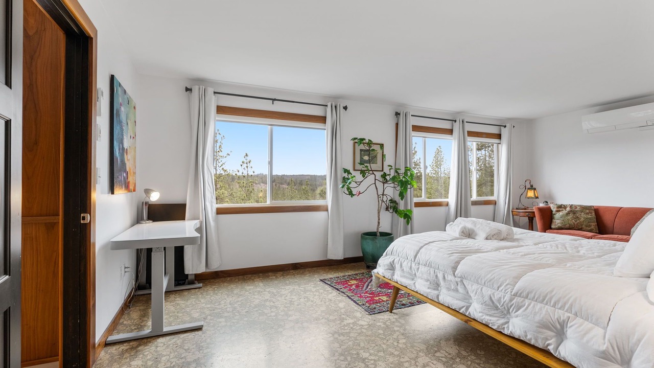 Photo of Bedroom in Latah Valley