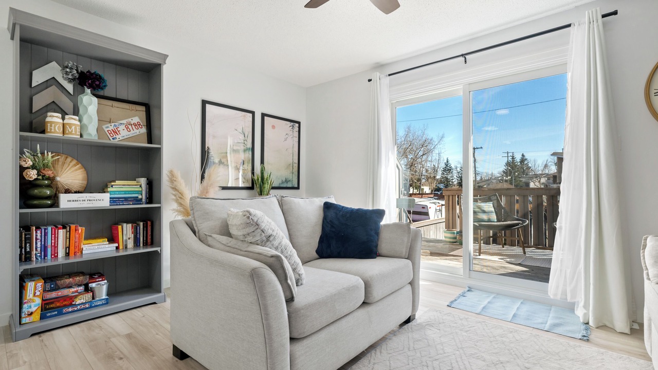 Photo of Livingroom in Northwest Calgary