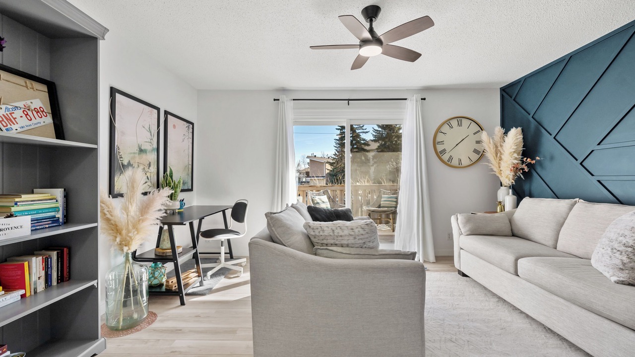 Photo of Livingroom in Northwest Calgary