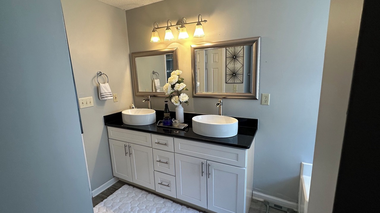 Photo of Bathroom in Peach Orchard
