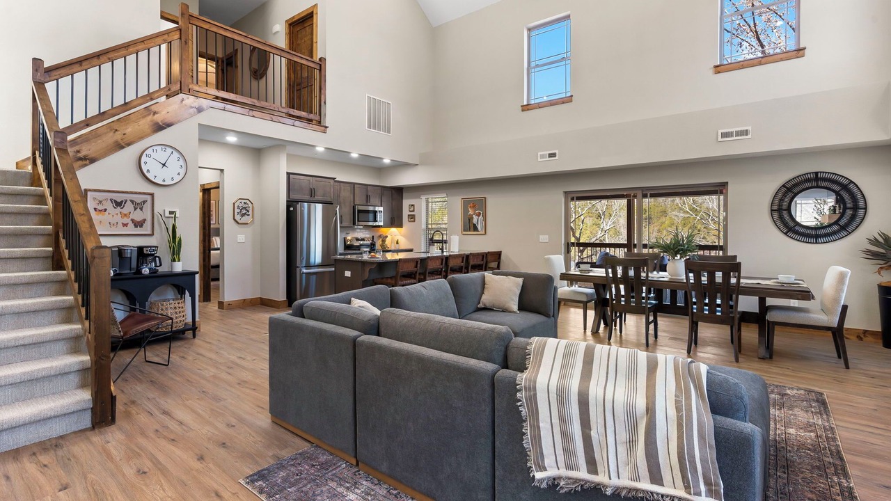 Photo of Livingroom in Hollister
