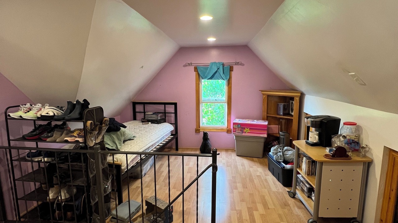 Photo of Bedroom in Oakmont