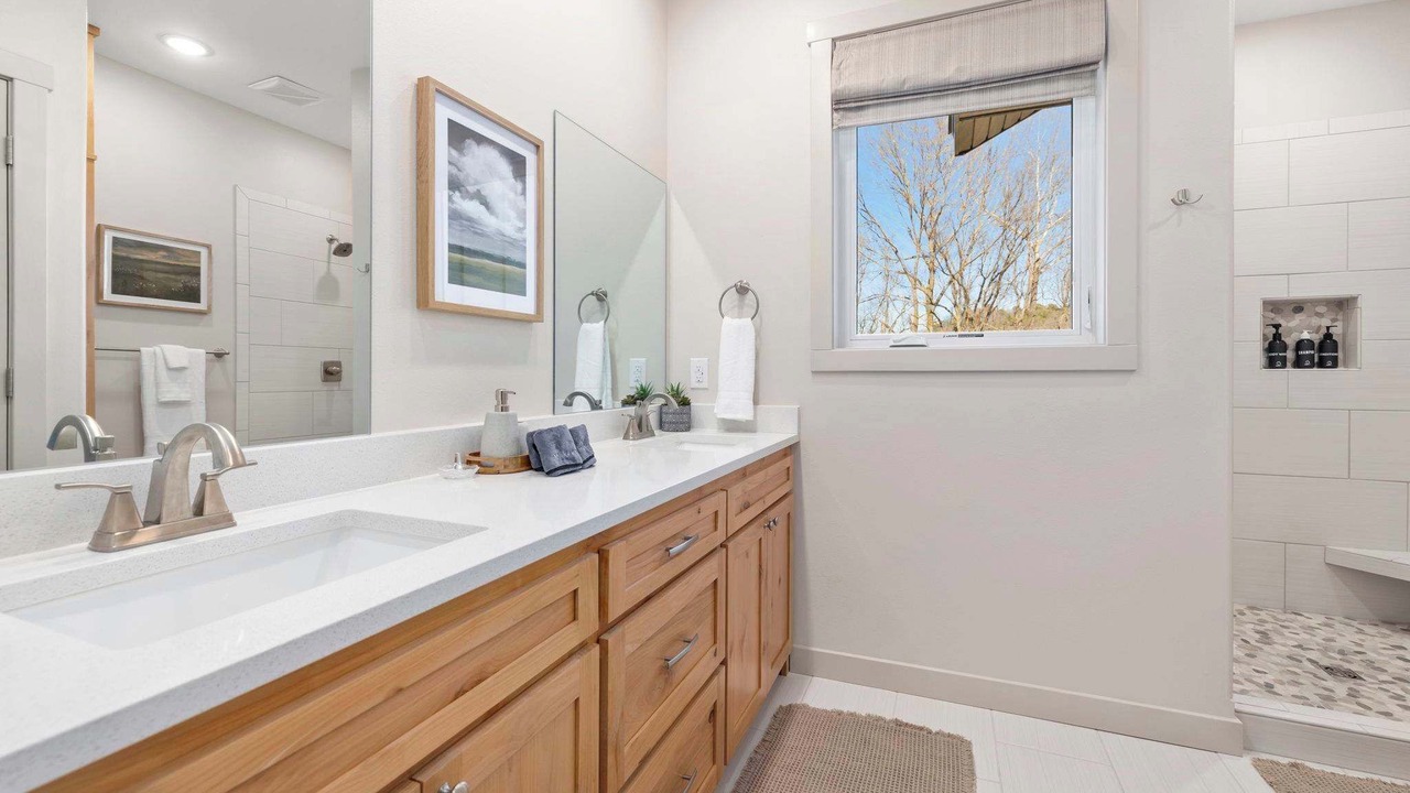 Photo of Bathroom in Noel