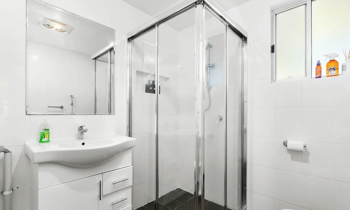 Photo of Bathroom in Linden Park