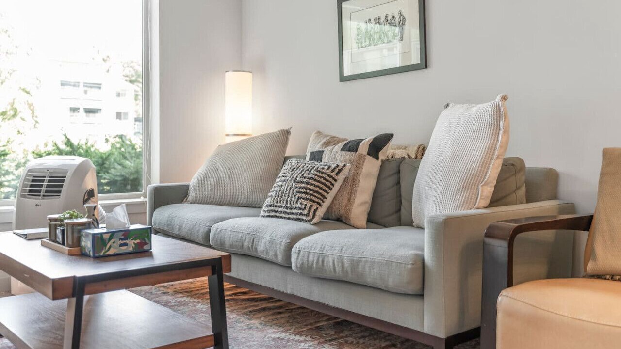 Photo of Livingroom in Old Ballard