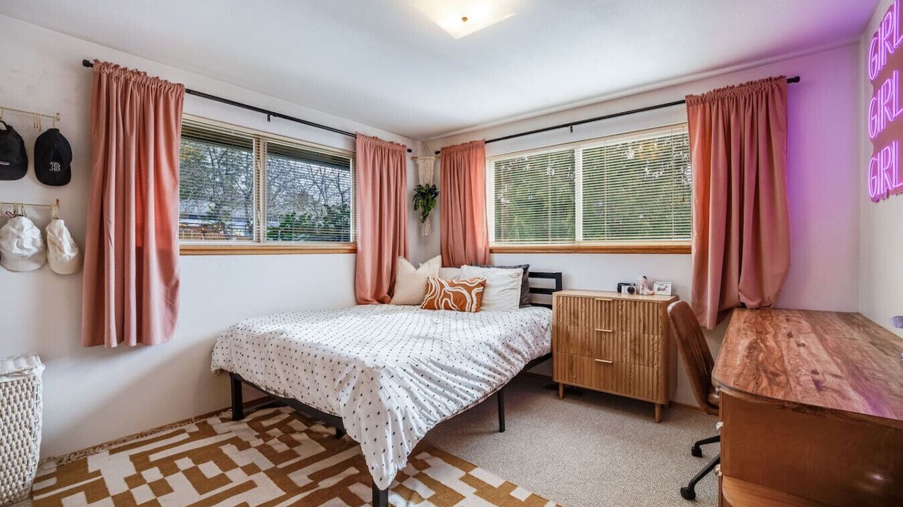Photo of Bedroom in White Center
