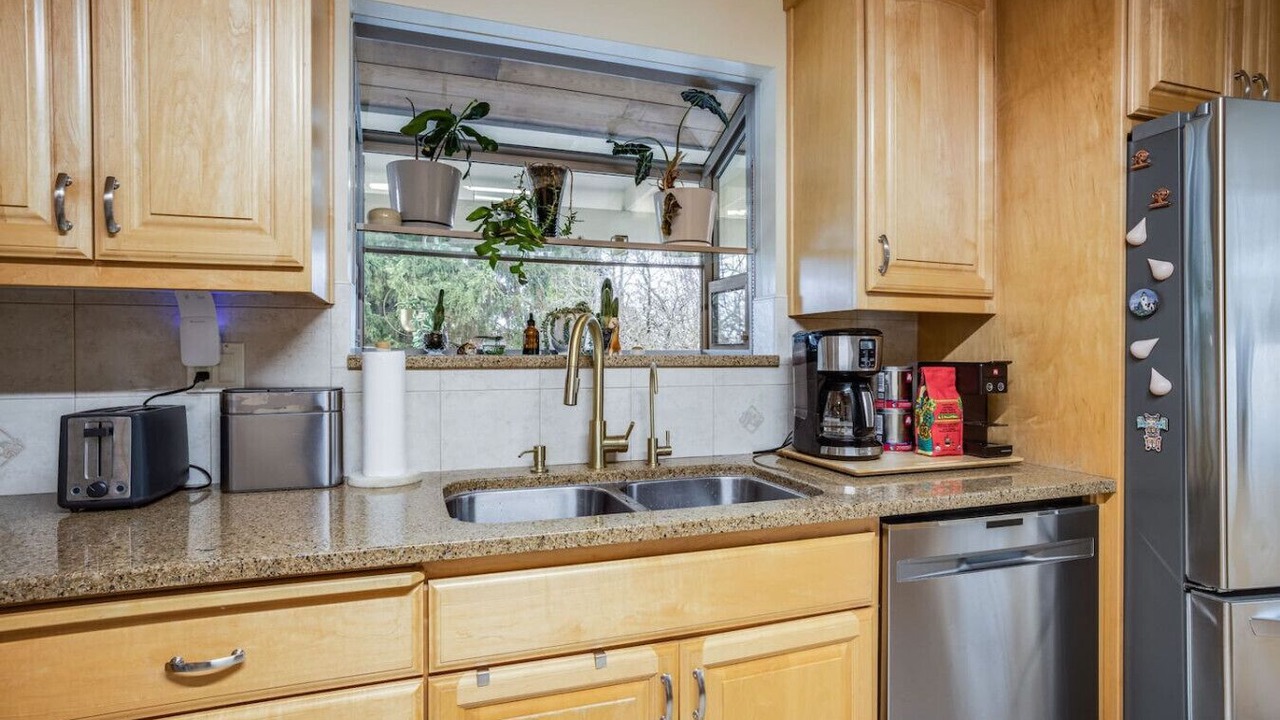 Photo of Kitchen in White Center