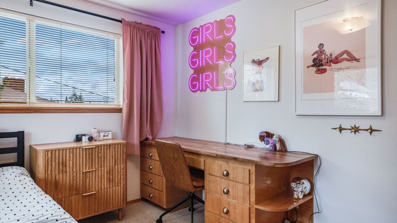 Photo of Bedroom in White Center