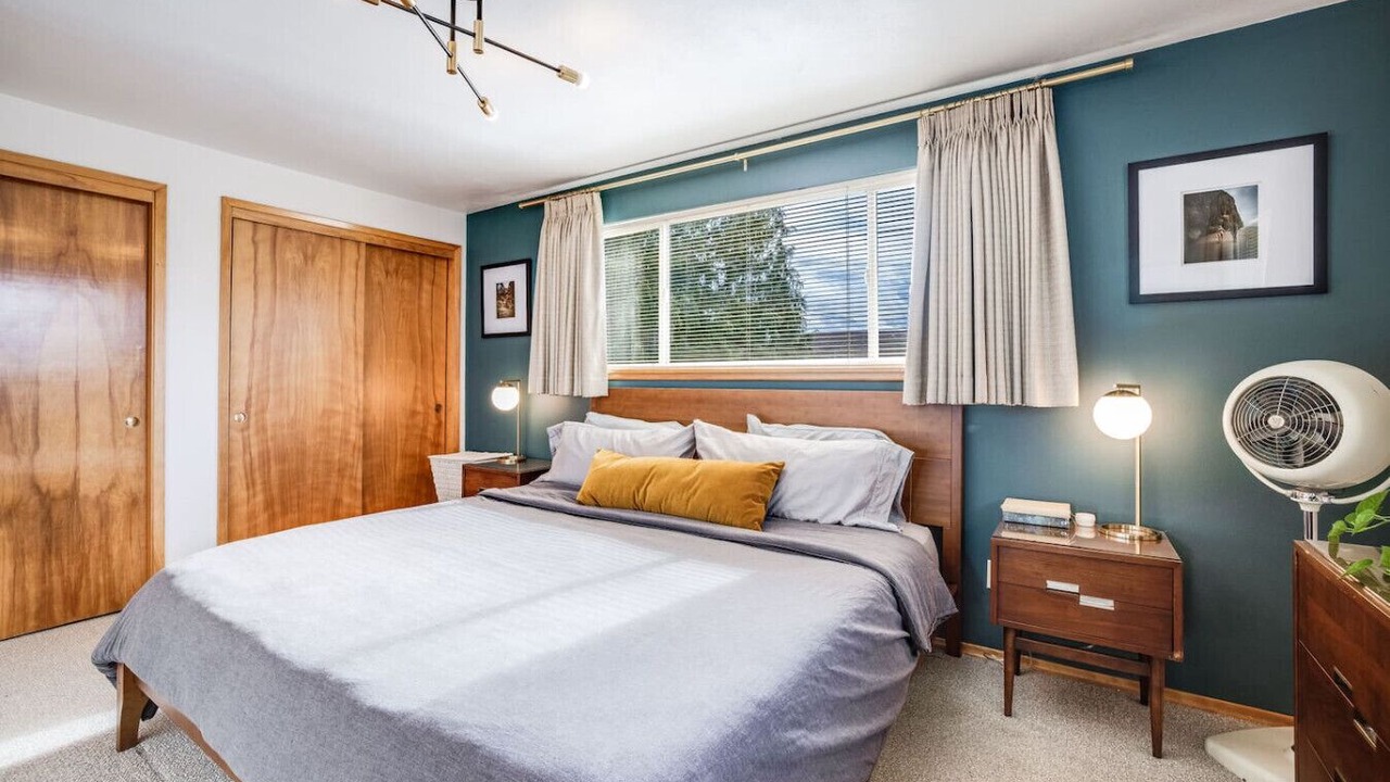 Photo of Bedroom in White Center