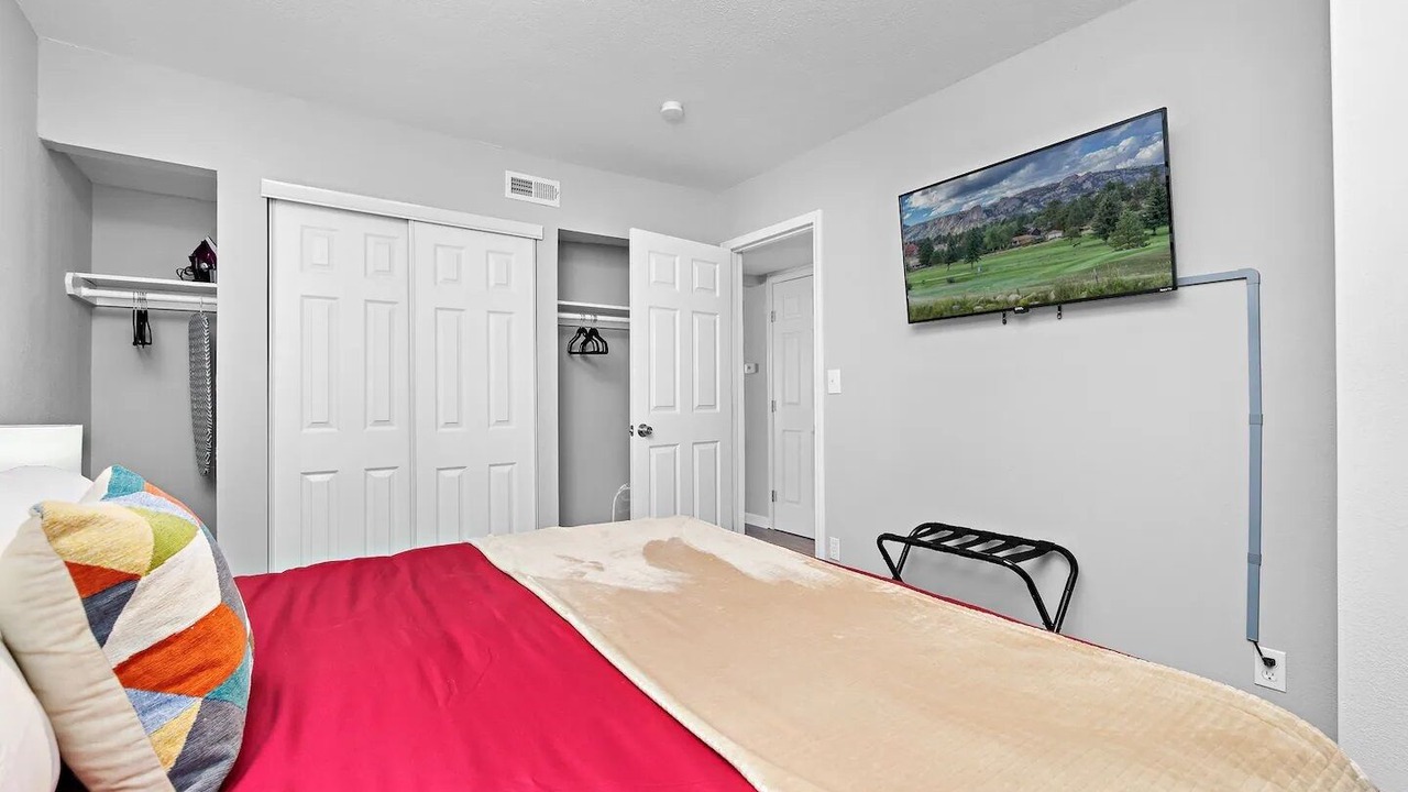 Photo of Bedroom in Lawrence