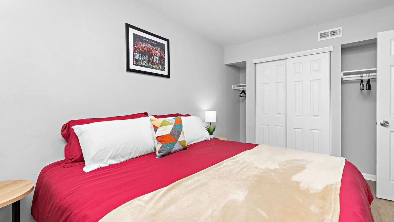 Photo of Bedroom in Lawrence