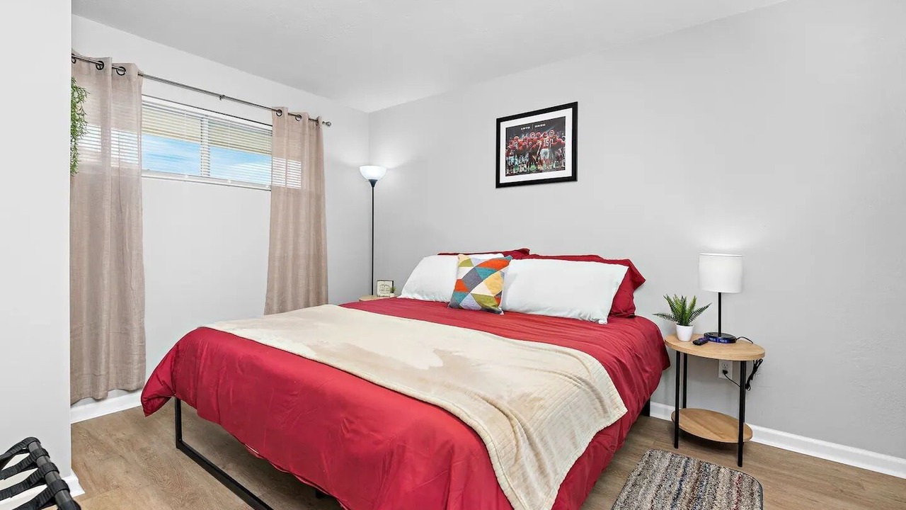 Photo of Bedroom in Lawrence