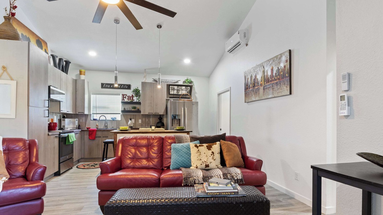 Photo of Livingroom in Linn Creek